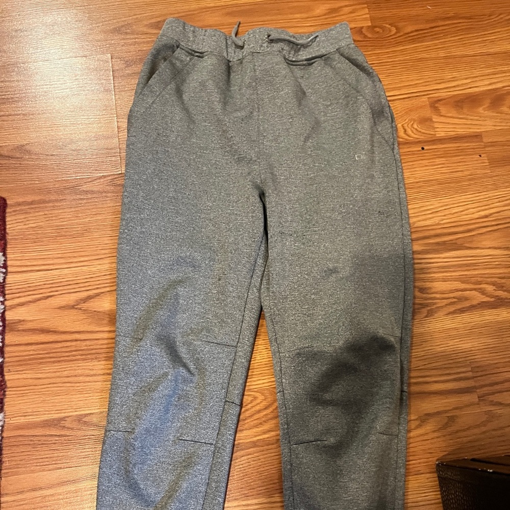 DKNY grey joggers medium. Great condition.